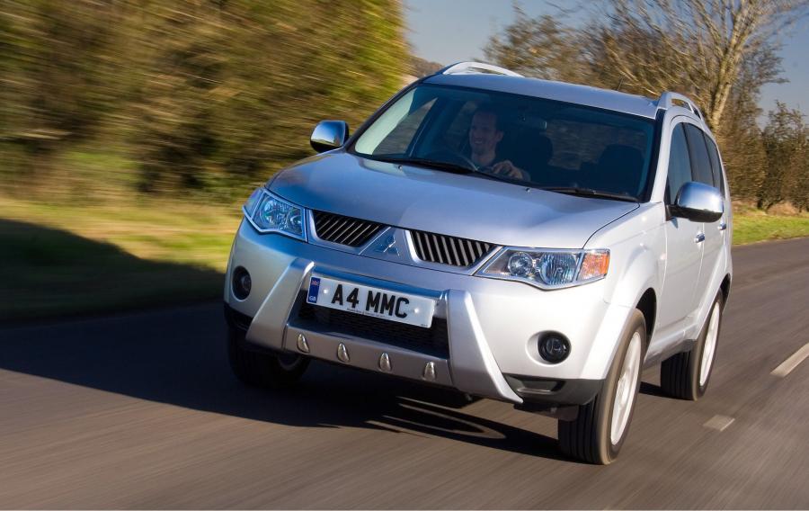  Mitsubishi Outlander Warrior 2007 года  (UK) (фото 24 из 39)